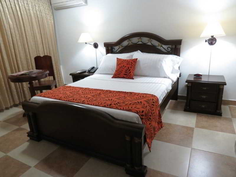 Hotel Cali Kültér fotó